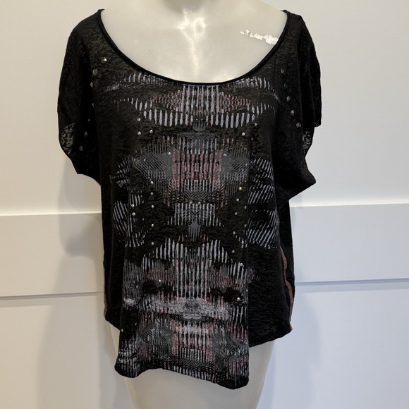 Rock & Republic Tops - Cool Rock & Republic WM Size MED Black/Gray Burnout Studded Short Sleeve Shirt